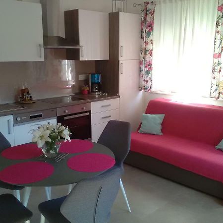 Villa Podvrsina1A Rosa Preko Esterno foto