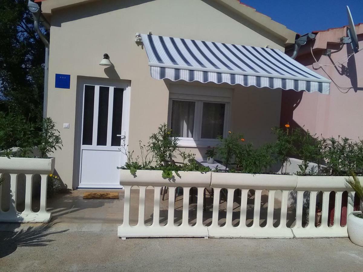 Villa Podvrsina1A Rosa Preko Esterno foto