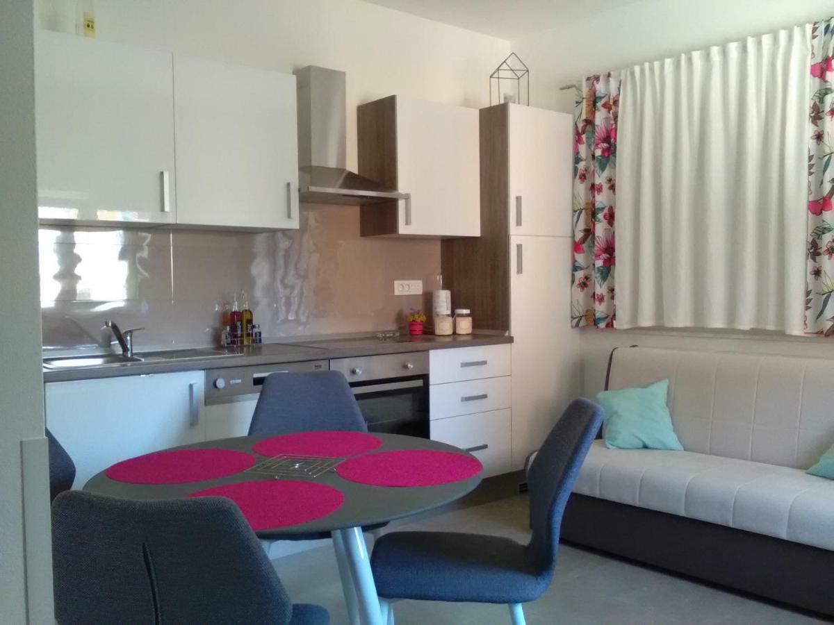 Villa Podvrsina1A Rosa Preko Esterno foto