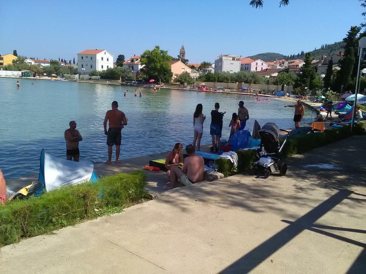 Villa Podvrsina1A Rosa Preko Esterno foto