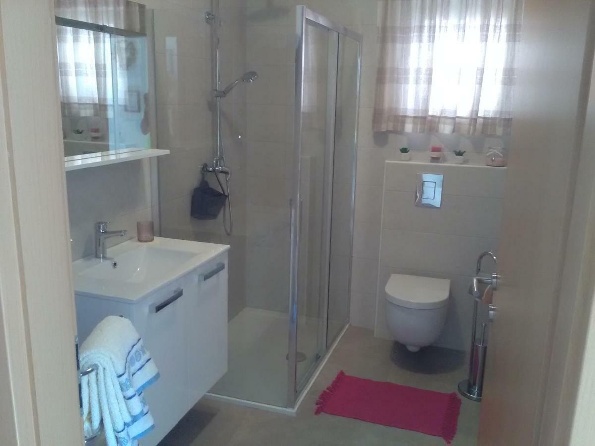 Villa Podvrsina1A Rosa Preko Esterno foto